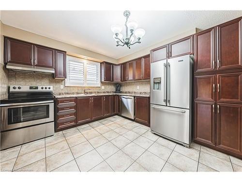 153 Ravenbury Drive, Hamilton, ON - Indoor Photo Showing Kitchen With Stainless Steel Kitchen