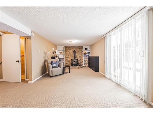 153 Ravenbury Drive, Hamilton, ON - Indoor Photo Showing Other Room