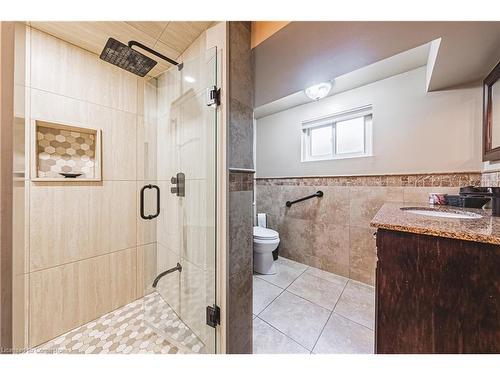 153 Ravenbury Drive, Hamilton, ON - Indoor Photo Showing Bathroom