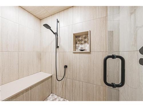 153 Ravenbury Drive, Hamilton, ON - Indoor Photo Showing Bathroom