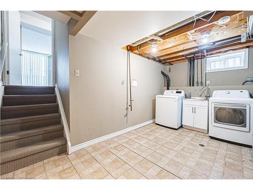 153 Ravenbury Drive, Hamilton, ON - Indoor Photo Showing Laundry Room