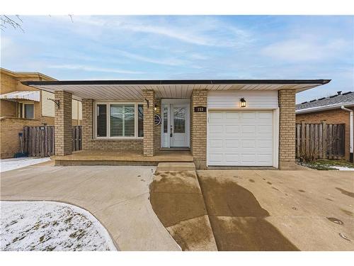 153 Ravenbury Drive, Hamilton, ON - Outdoor