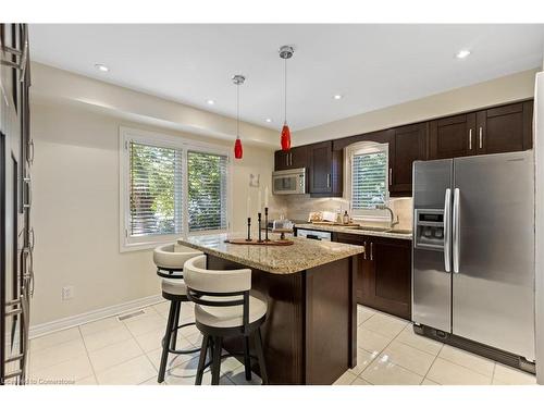 126 Brant Street, Oakville, ON - Indoor Photo Showing Kitchen With Upgraded Kitchen