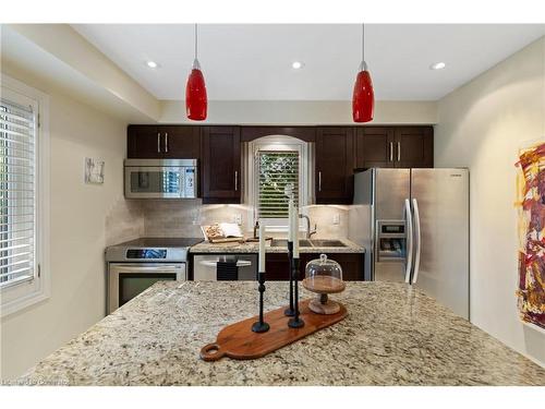 126 Brant Street, Oakville, ON - Indoor Photo Showing Kitchen With Upgraded Kitchen