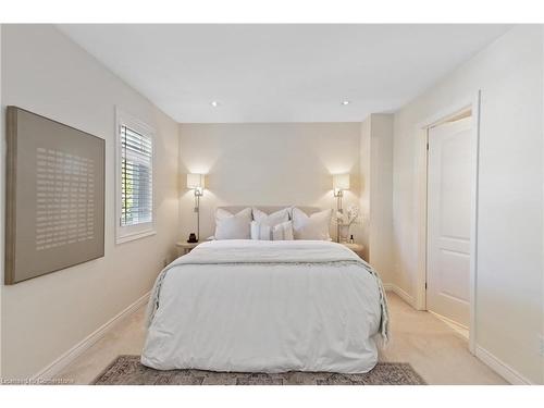 126 Brant Street, Oakville, ON - Indoor Photo Showing Bedroom