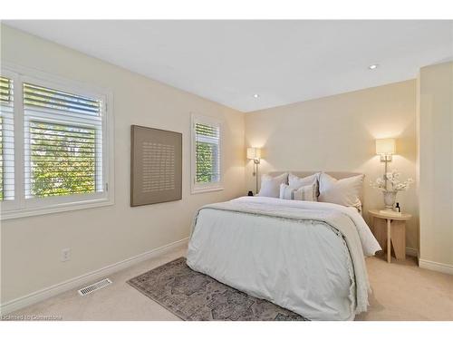 126 Brant Street, Oakville, ON - Indoor Photo Showing Bedroom