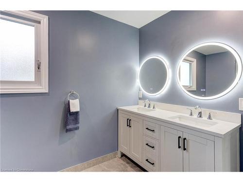 2141 Cartier Crescent, Burlington, ON - Indoor Photo Showing Bathroom