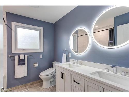 2141 Cartier Crescent, Burlington, ON - Indoor Photo Showing Bathroom