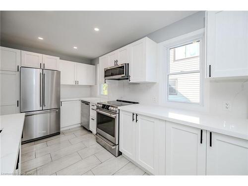 5 Lewis Street, Hamilton, ON - Indoor Photo Showing Kitchen