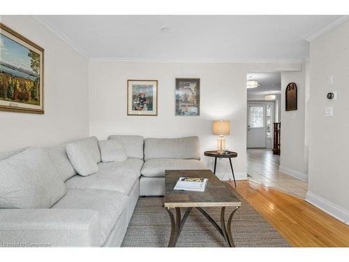 133-3333 New Street, Burlington, ON - Indoor Photo Showing Living Room