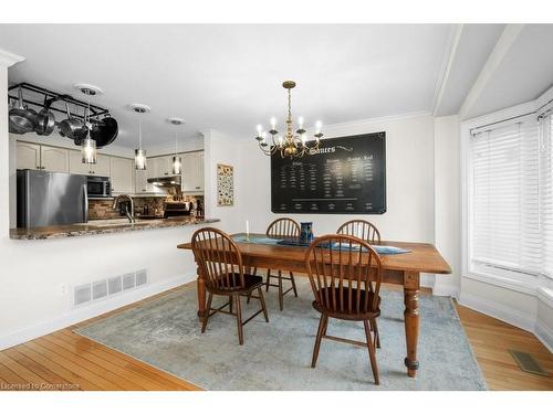 133-3333 New Street, Burlington, ON - Indoor Photo Showing Dining Room