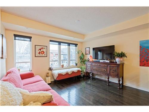 262-351 Wallace Avenue, Toronto, ON - Indoor Photo Showing Bedroom