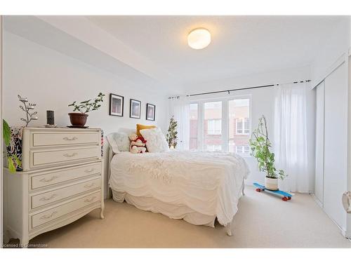 262-351 Wallace Avenue, Toronto, ON - Indoor Photo Showing Bedroom