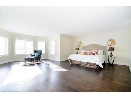 2124 Nipigon Drive, Oakville, ON - Indoor Photo Showing Bedroom