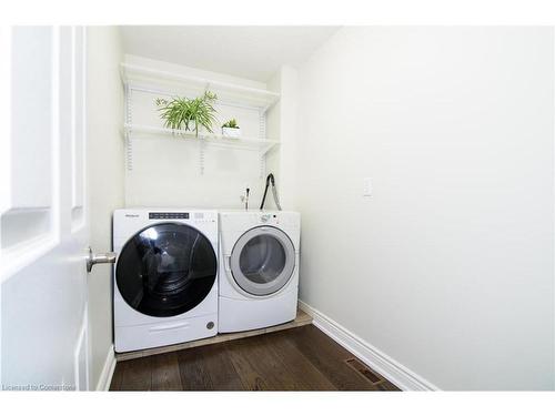 2124 Nipigon Drive, Oakville, ON - Indoor Photo Showing Laundry Room