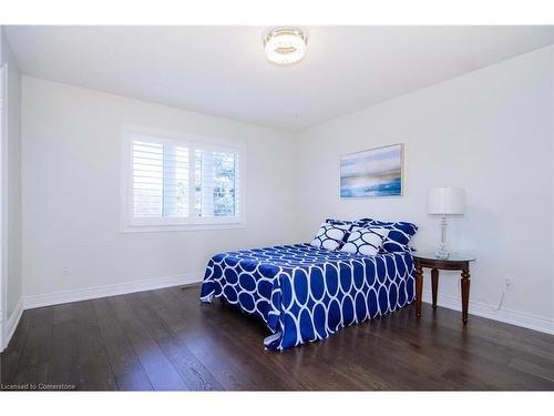 2124 Nipigon Drive, Oakville, ON - Indoor Photo Showing Bedroom