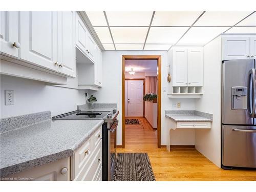 802 Millgrove Side Rd, Hamilton, ON - Indoor Photo Showing Kitchen