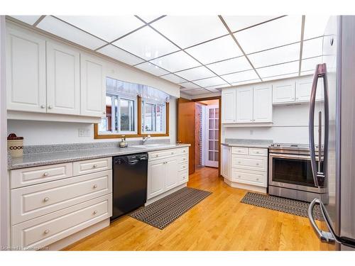 802 Millgrove Side Rd, Hamilton, ON - Indoor Photo Showing Kitchen