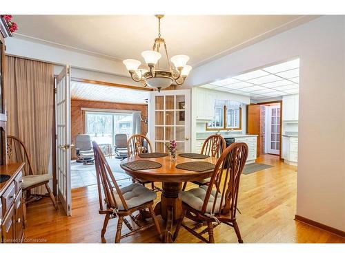 802 Millgrove Side Rd, Hamilton, ON - Indoor Photo Showing Dining Room