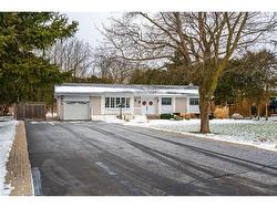 802 Millgrove Side Rd  Hamilton, ON L8B 0W7