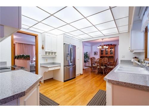 802 Millgrove Side Rd, Hamilton, ON - Indoor Photo Showing Kitchen With Double Sink