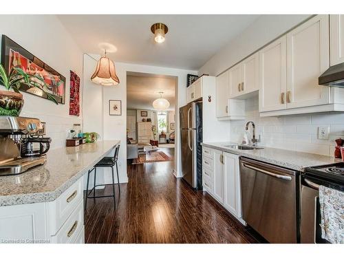 245 Wellington Street N, Hamilton, ON - Indoor Photo Showing Kitchen With Upgraded Kitchen