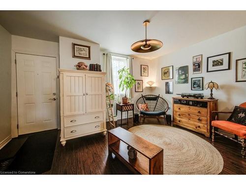 245 Wellington Street N, Hamilton, ON - Indoor Photo Showing Bedroom