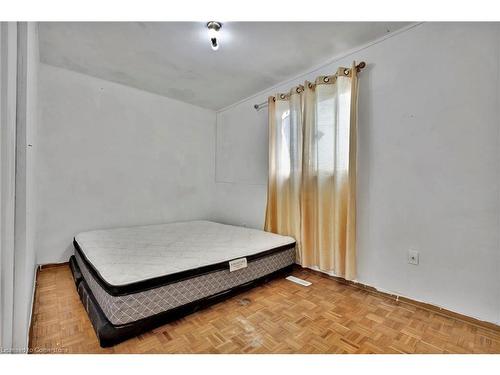 15 Mellenby Street, Stoney Creek, ON - Indoor Photo Showing Bedroom