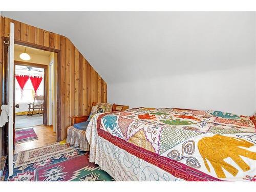 560 Aberdeen Avenue, Hamilton, ON - Indoor Photo Showing Bedroom