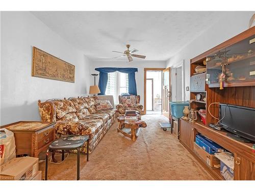 560 Aberdeen Avenue, Hamilton, ON - Indoor Photo Showing Living Room