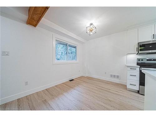 4-445 Woodview Road, Burlington, ON - Indoor Photo Showing Kitchen