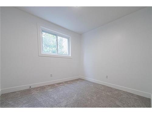 4-445 Woodview Road, Burlington, ON - Indoor Photo Showing Other Room