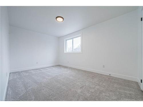 4-445 Woodview Road, Burlington, ON - Indoor Photo Showing Other Room