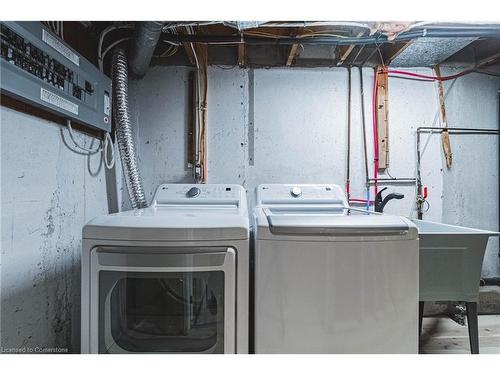 4-445 Woodview Road, Burlington, ON - Indoor Photo Showing Laundry Room