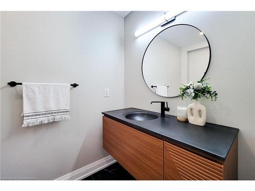 72 Auchmar Road, Hamilton, ON - Indoor Photo Showing Bathroom