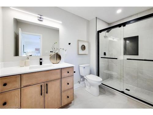 72 Auchmar Road, Hamilton, ON - Indoor Photo Showing Bathroom