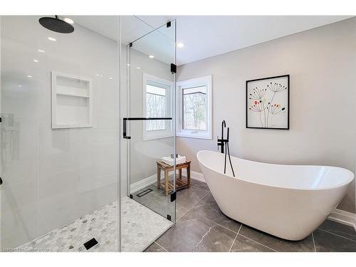 72 Auchmar Road, Hamilton, ON - Indoor Photo Showing Bathroom