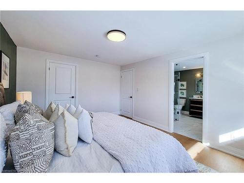 72 Auchmar Road, Hamilton, ON - Indoor Photo Showing Bedroom