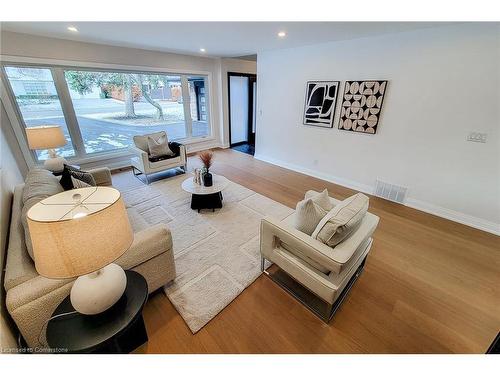 72 Auchmar Road, Hamilton, ON - Indoor Photo Showing Living Room