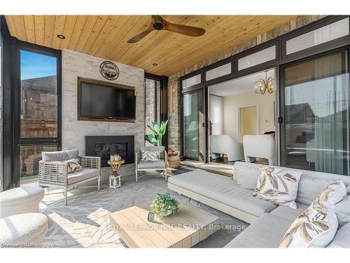 14 Tuscany Court, St. Catharines, ON -  Photo Showing Living Room With Fireplace