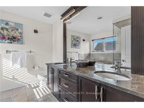 14 Tuscany Court, St. Catharines, ON - Indoor Photo Showing Bathroom