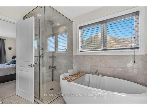 14 Tuscany Court, St. Catharines, ON - Indoor Photo Showing Bathroom