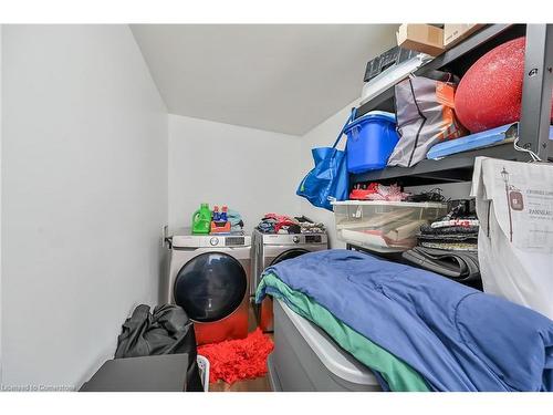 17 Albemarle Street, Hamilton, ON - Indoor Photo Showing Laundry Room