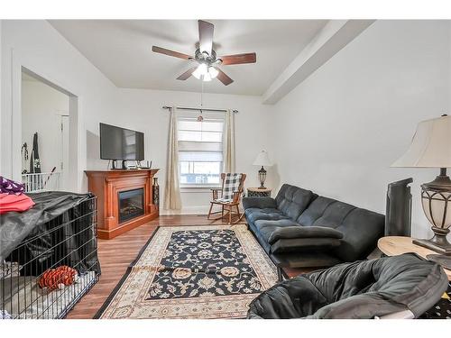 17 Albemarle Street, Hamilton, ON - Indoor Photo Showing Living Room With Fireplace