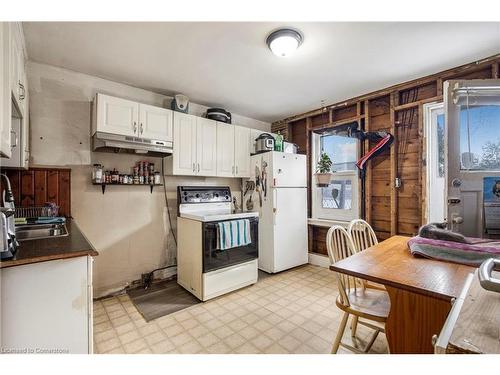 528 Catharine Street N, Hamilton, ON - Indoor Photo Showing Kitchen