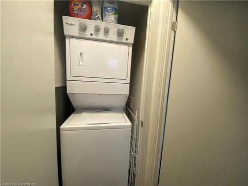 1608-2087 Fairview Street, Burlington, ON - Indoor Photo Showing Laundry Room