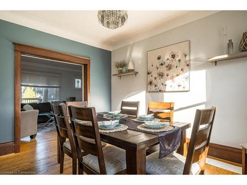 15 Connaught Avenue S, Hamilton, ON - Indoor Photo Showing Dining Room