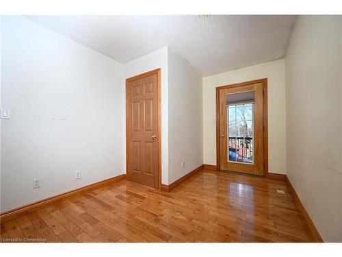 204 Picton Street E, Hamilton, ON - Indoor Photo Showing Other Room