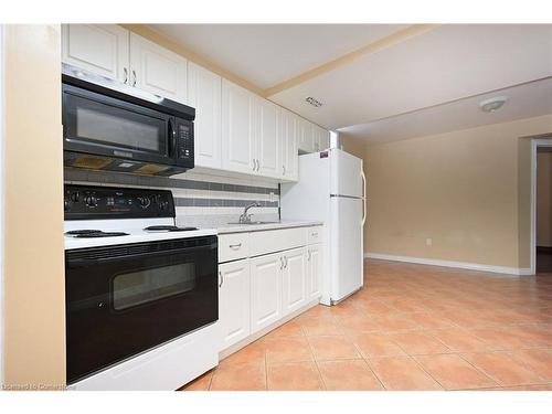 204 Picton Street E, Hamilton, ON - Indoor Photo Showing Kitchen