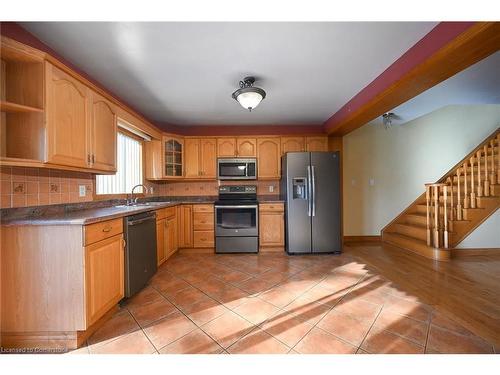 204 Picton Street E, Hamilton, ON - Indoor Photo Showing Kitchen